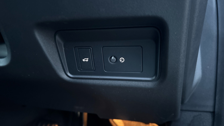 Jaguar E-Pace 2.0 D200 R-Dynamic SE 5dr Auto Diesel Estate